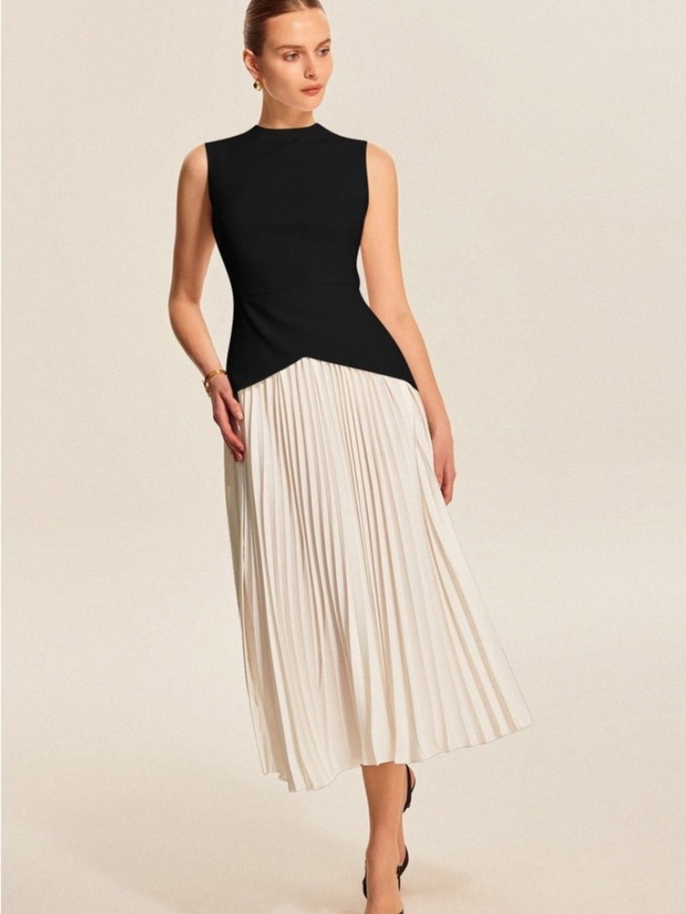 Commense Black & White Sleeveless Pleated Maxi Dress, NWT, size S